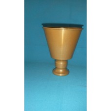 Vaso de ferro dourado